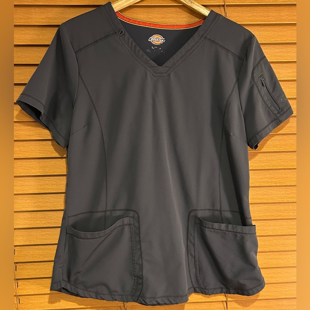 Dickies Women's Gray/pewter Scrub Top size XL